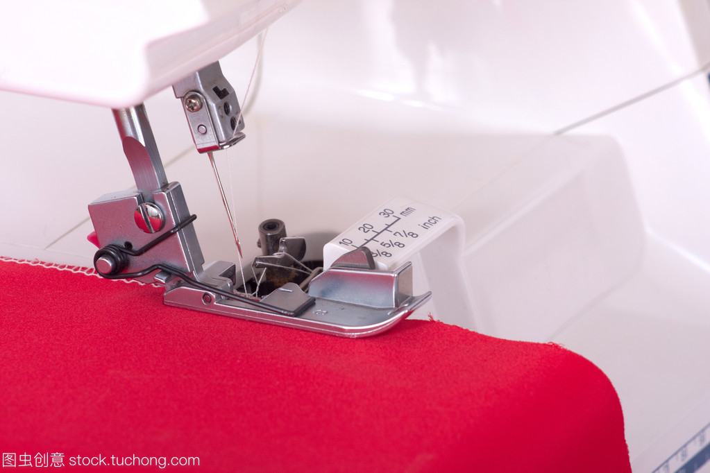 縫紉機 現代服裝制作的得力助手