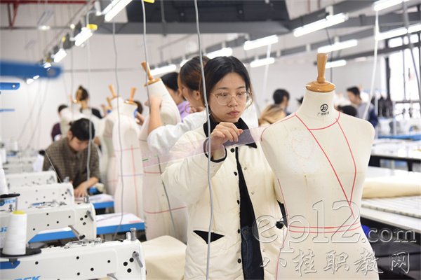 廣西紡織工業學校2024年校級技能比賽服裝制作賽項圓滿落幕